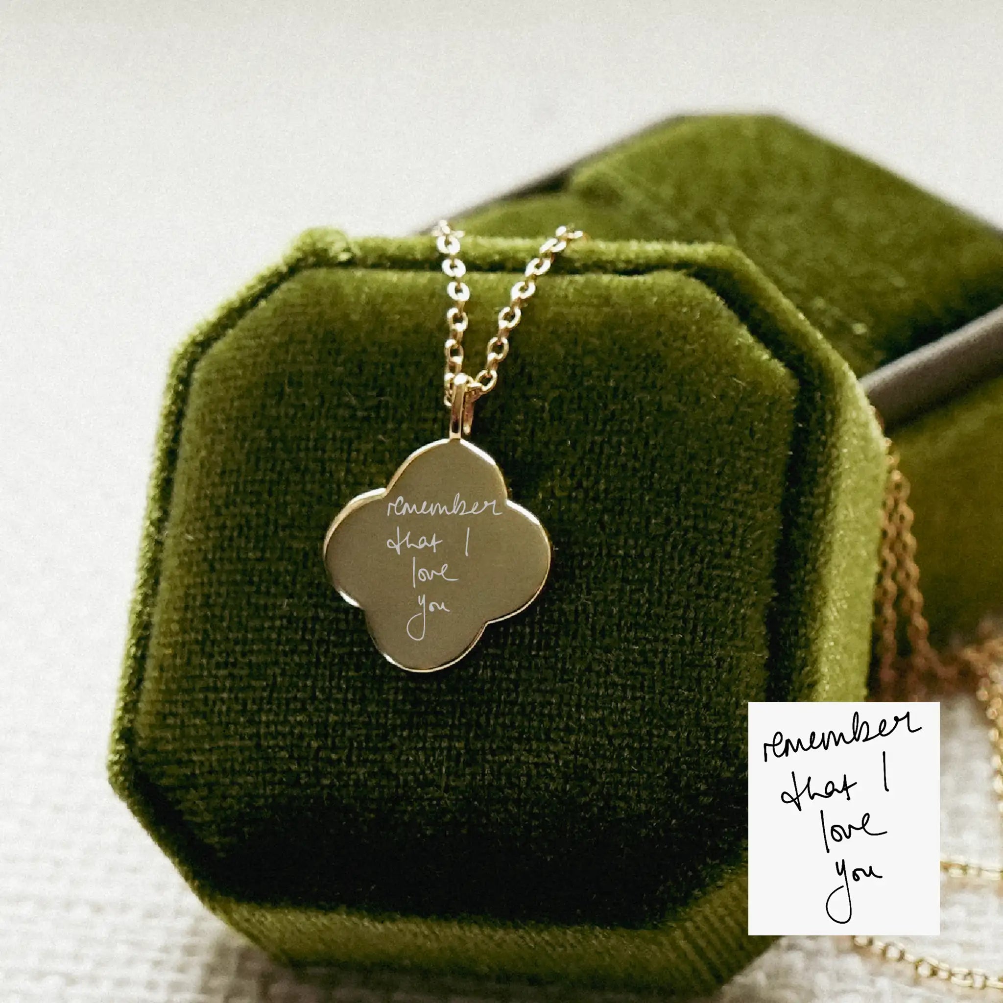 Clover Handwriting Necklace (Gold)
